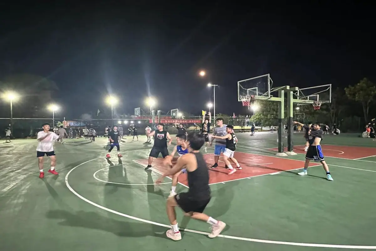 为什么篮球训练的价值对青少年发展如此重要?_2